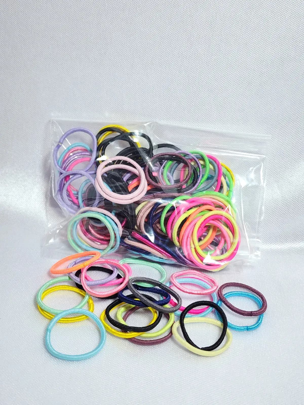100 Ligas gruesas multicolor — foto 1 de 1