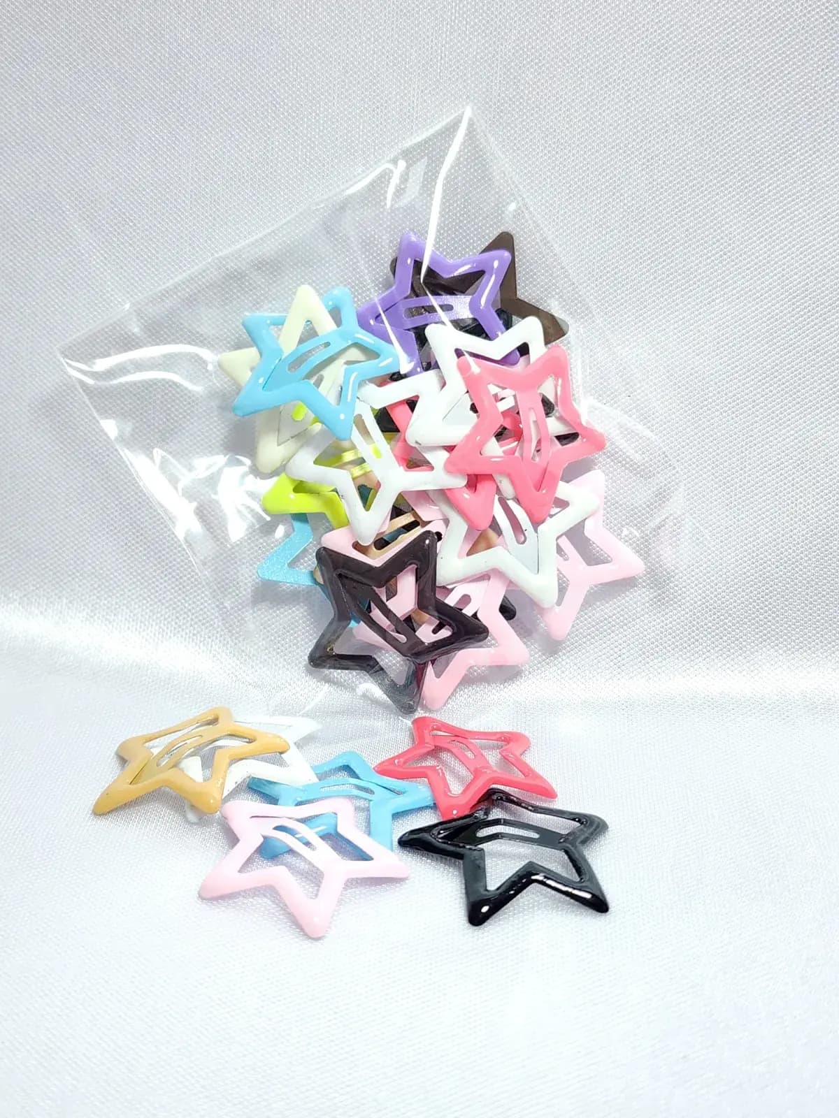 20 Clips de estrellas multicolor — foto 1 de 3
