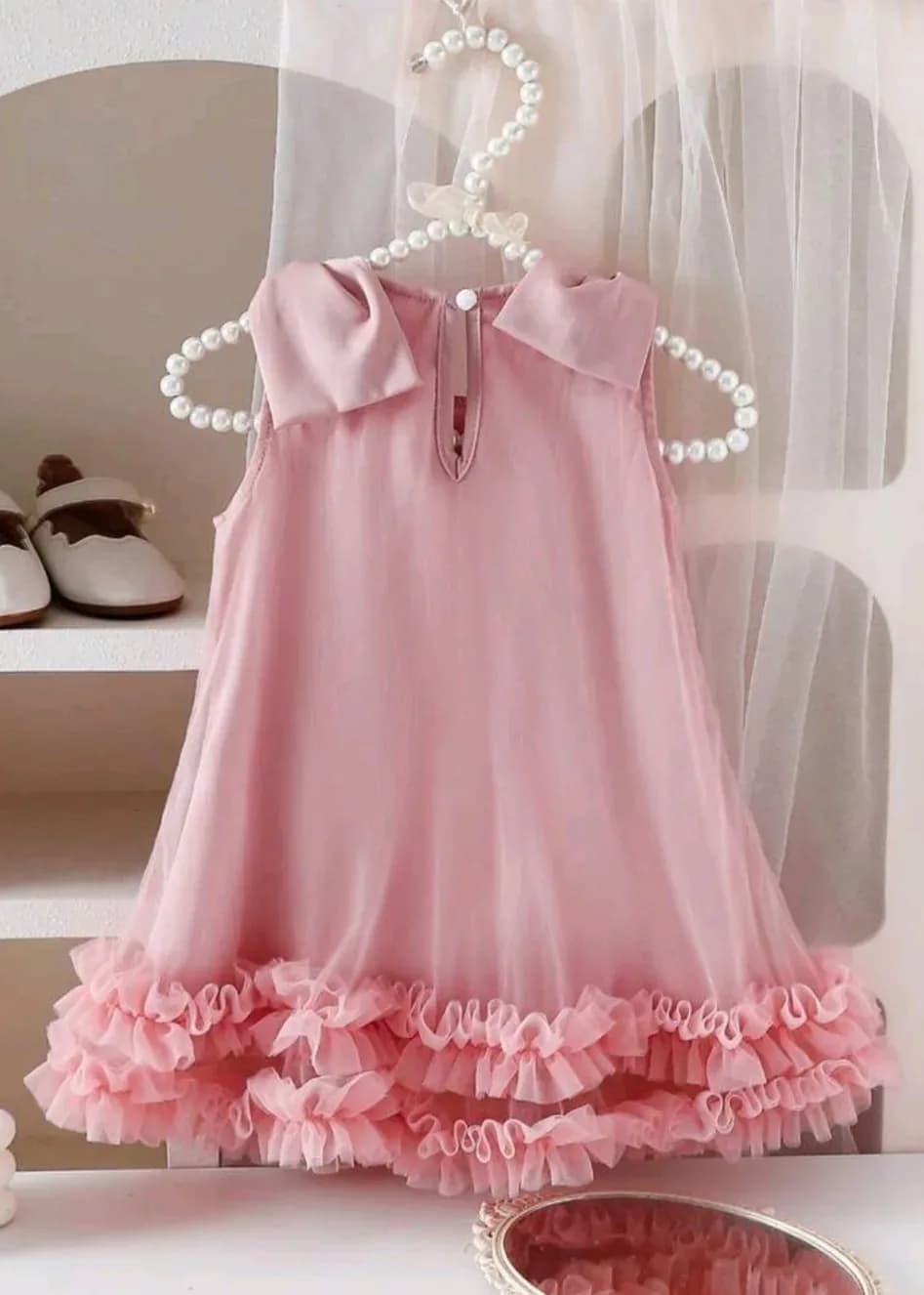 Vestido con volantes — foto 2 de 2