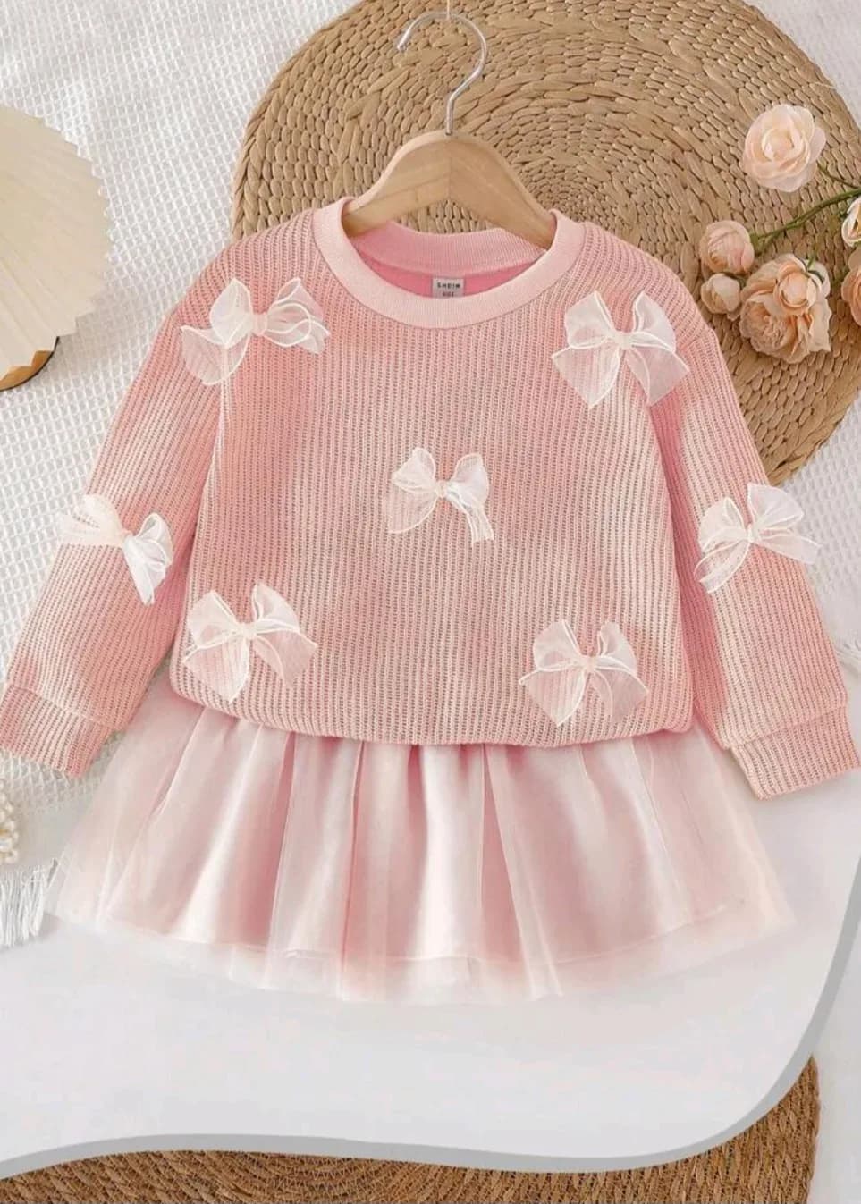 Conjunto suéter lazos + falda — foto 3 de 4