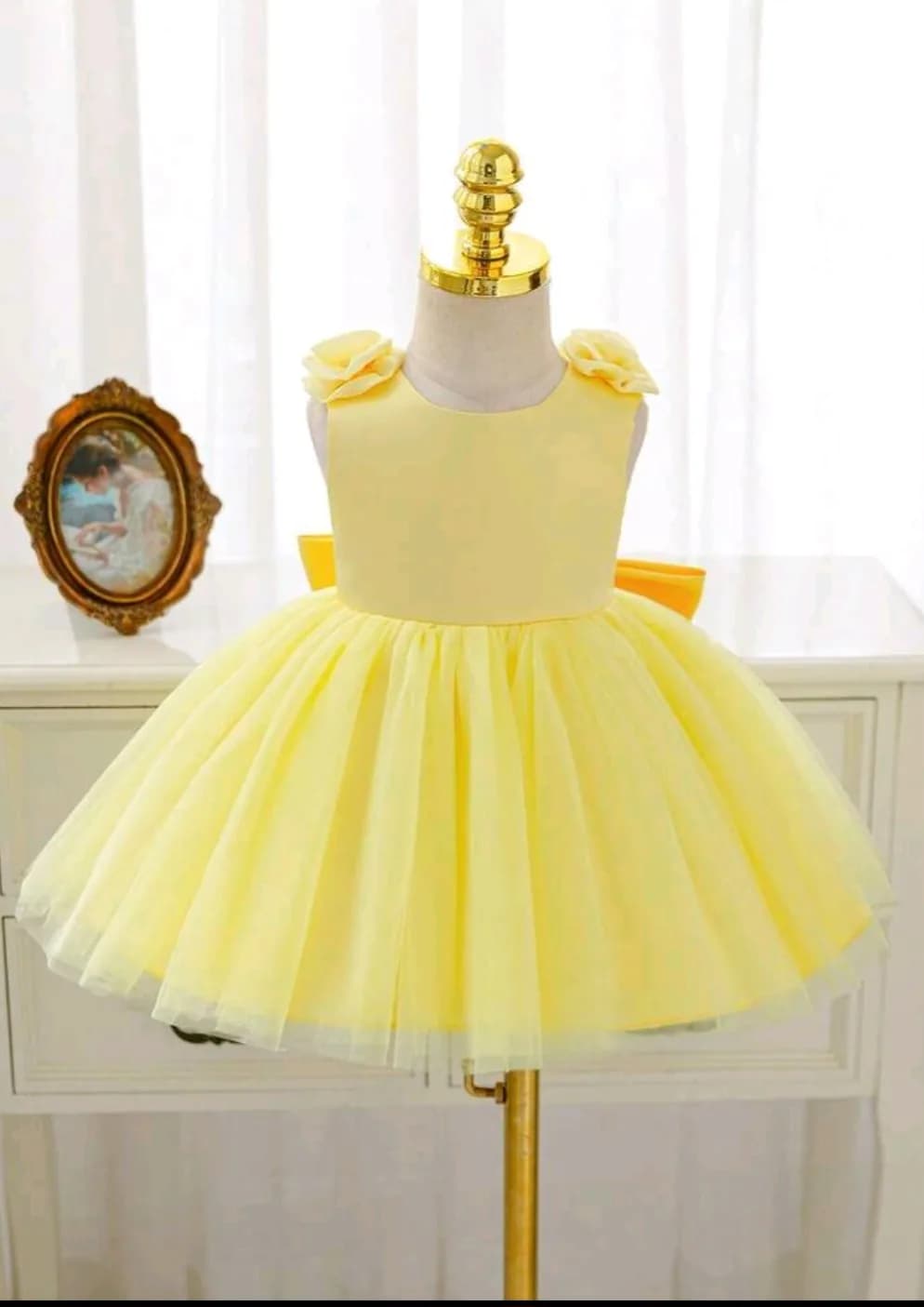 Vestido elegante satén  — foto 5 de 10